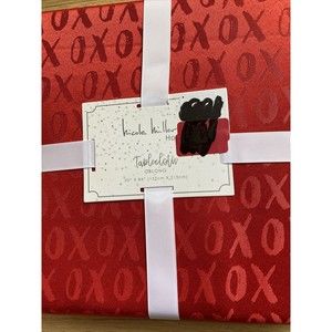 NEW Nicole Miller XOXO Red Valentine's Day Polyester Tablecloth 60” X 84”